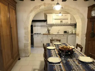 Cuisine ou kitchenette dans l'établissement La maison forte