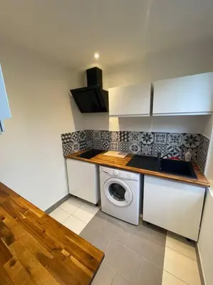 Cuisine ou kitchenette dans l'établissement Le Sunny-hyper centre -proche gare - Paisible -WIFI HD -NETFLIX-Idéal couple business et famille