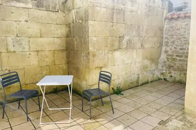 Plan de l'établissement Bel appartement avec cour privée
