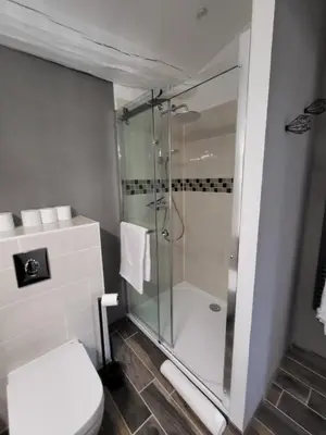 Salle de bains dans l'établissement Au Clos Des Dély - Chambre d Hôtes 