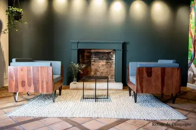 Coin salon dans l'établissement L'authentik petit hôtel, Le Refuge de Mamie Yo