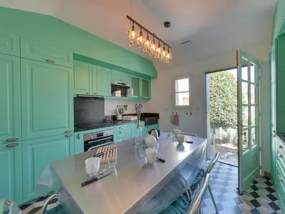 Cuisine ou kitchenette dans l'établissement Charmante Villa 4 pièces, 6 pers. au Quartier du Casino de Châtelaillon-Plage, proche mer, jardin, parking - FR-1-706-15