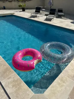 Piscine de l'établissement Gîte Chez Tiramisù avec piscine ou située à proximité
