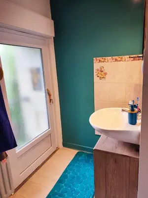 Salle de bains dans l'établissement FUTUROGITE